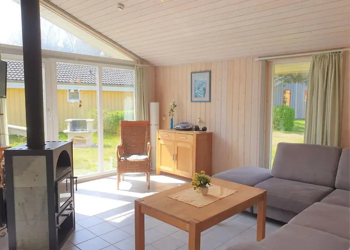 Mit Sauna Im Mirow בית נופש *